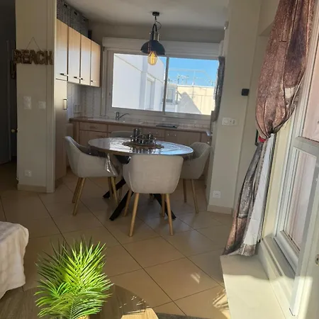 Apartment Terrace In Full Sun *